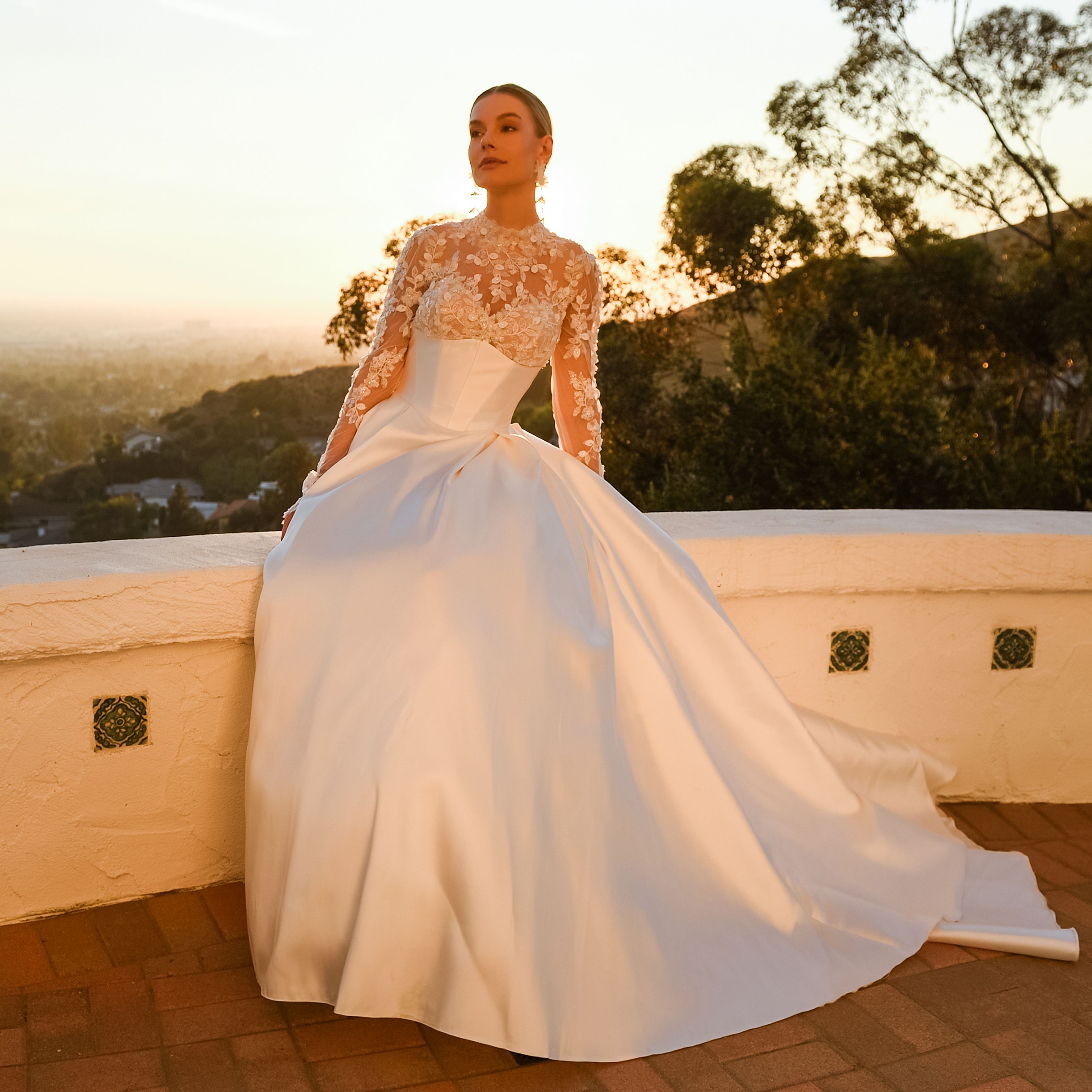 black backless homecoming dress Cicinia Dresses Short Glitter Tulle Lace A-L this dress combines style 2026 Sheath Orange Halter luxury lace gown Luxury Satin Colors:Royal Blue