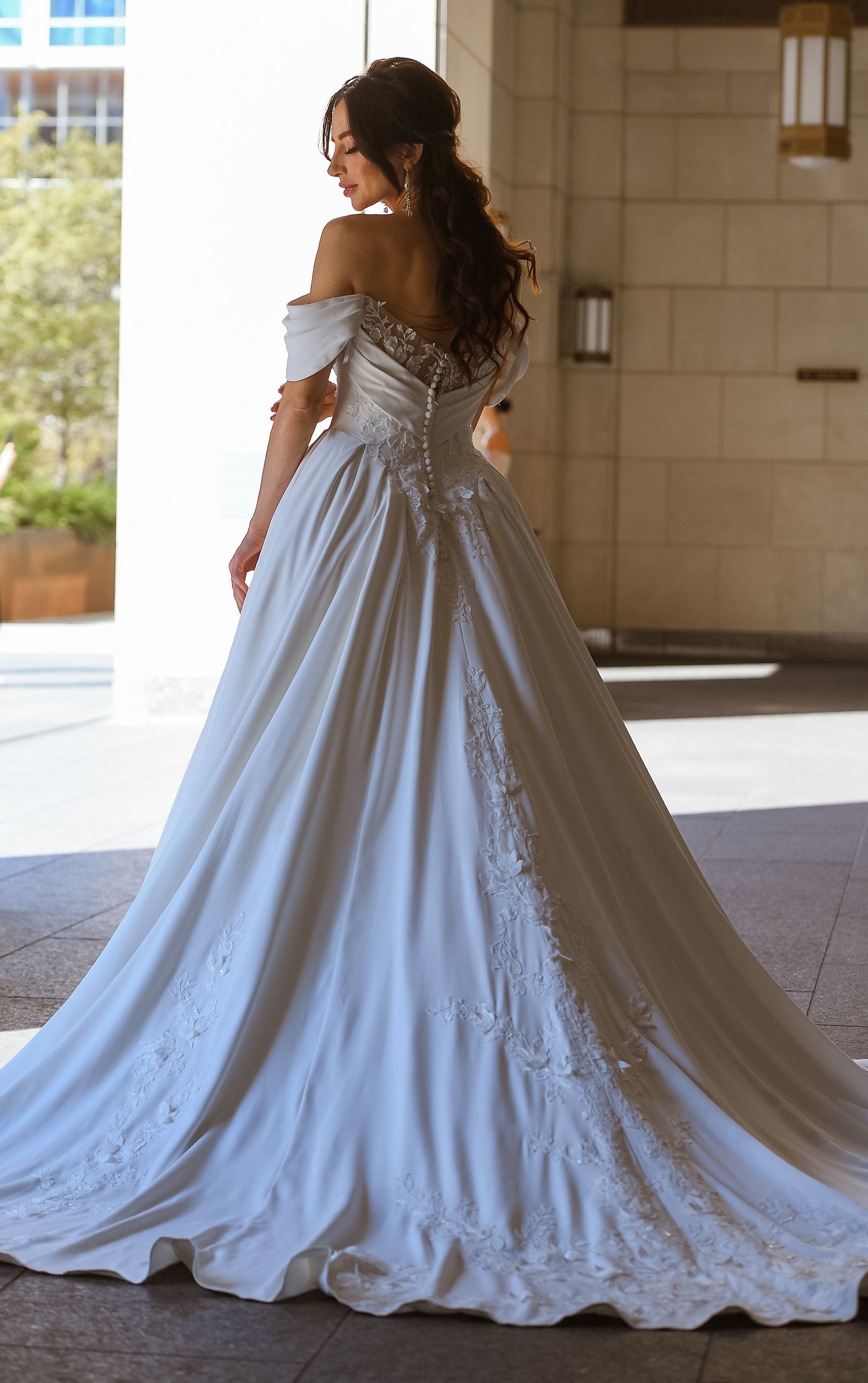 Belle Étoile Gown – Swan Bridal