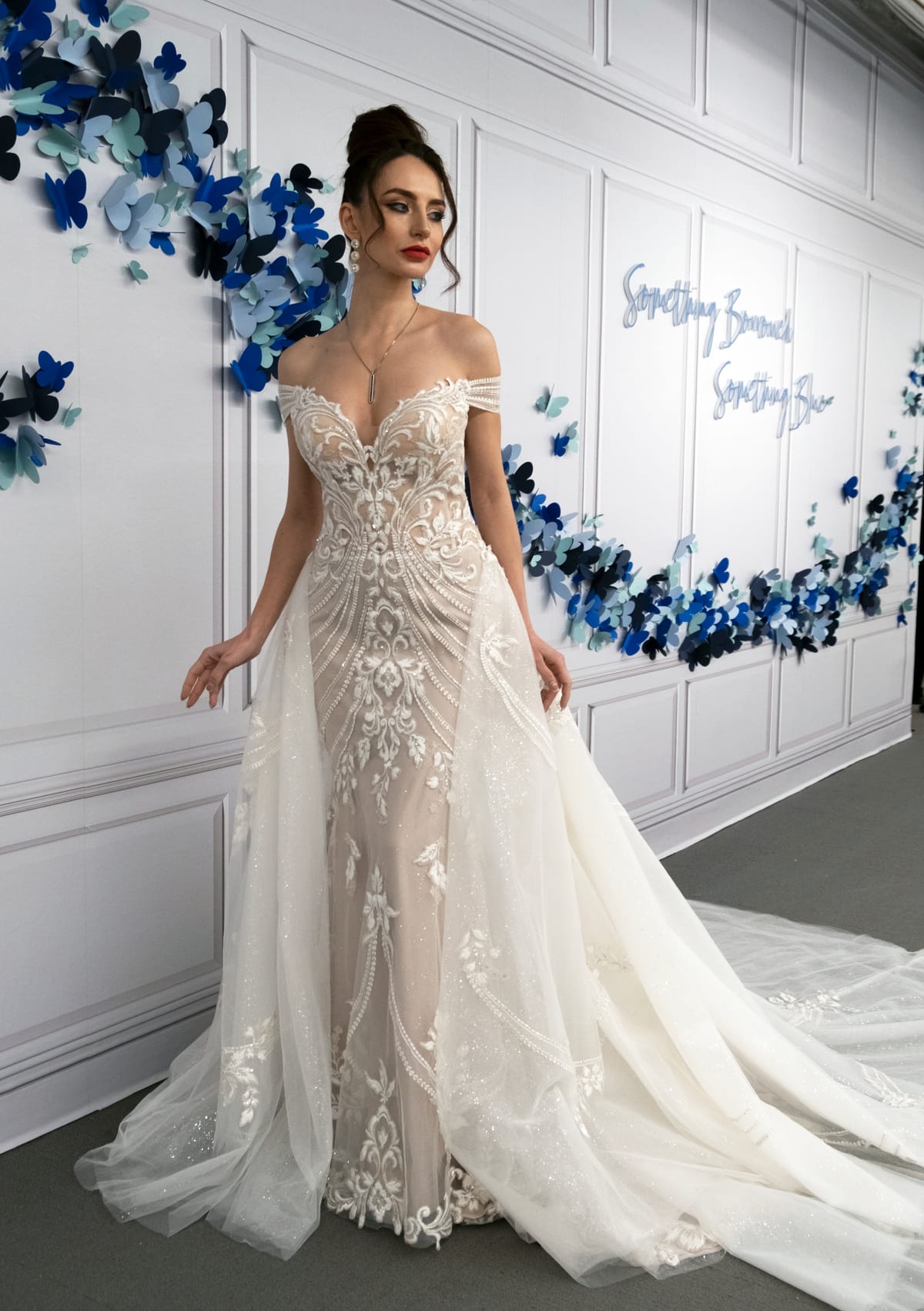 royal lace off the shoulder sparkly wedding dress meryem Marielle Off-Shoulder Mermaid Size 30 Cỡ:XXL Fashion Sketch Templates Linen Shirt Dress HAZEL.